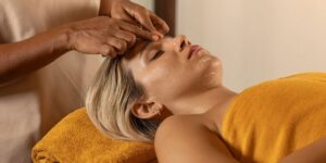 Read more about the article What are the most well-known health benefits of Ayurvedic treatment?