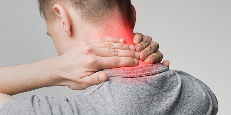 You are currently viewing Heal your stiff neck pain with the help of the Ayurvedic treatment