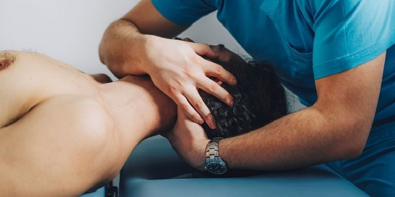 You are currently viewing Long-Term Recovery with Effective Stiff Neck Treatment Dubai